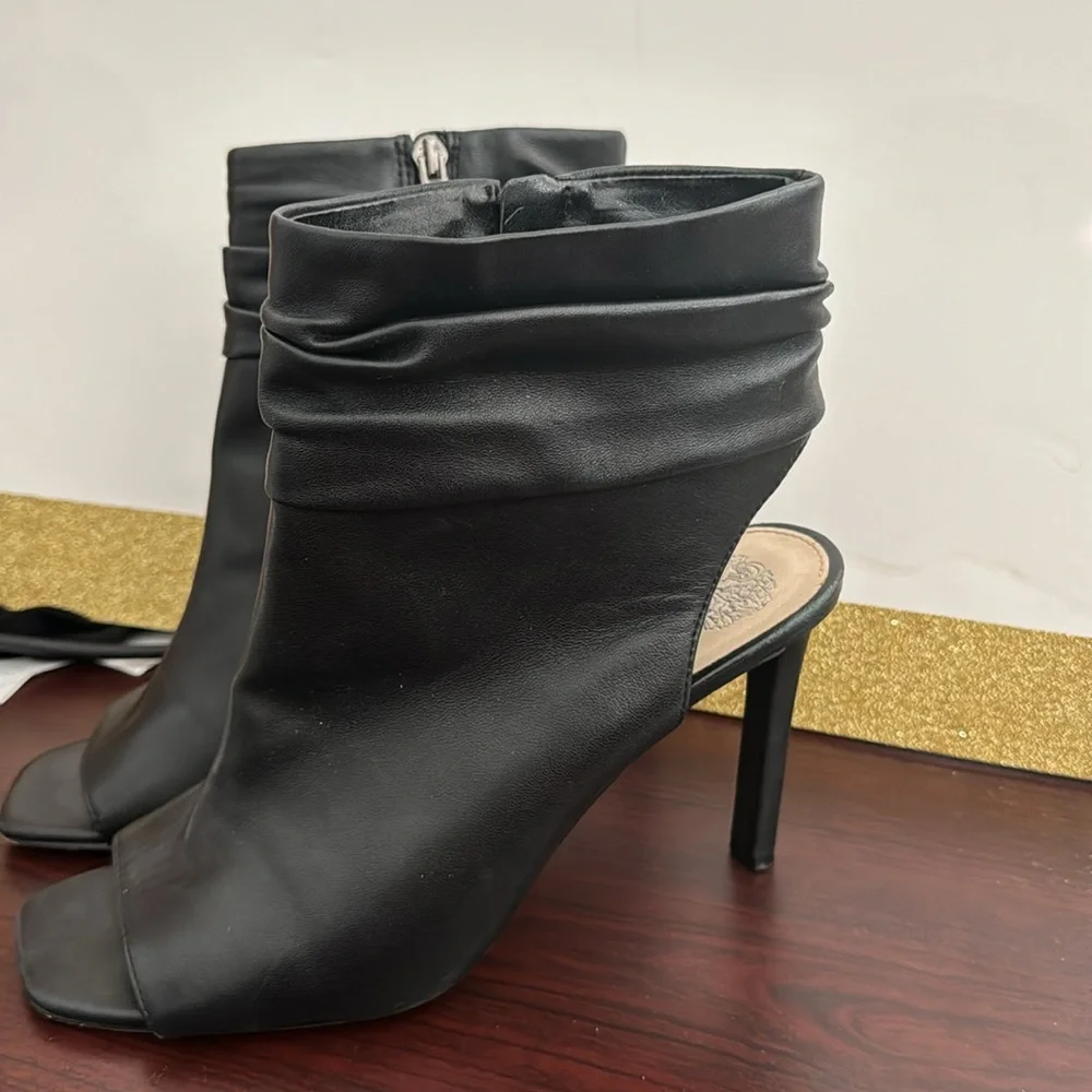 Vince Camuto Black Ankle Heel - Picture 4 of 4